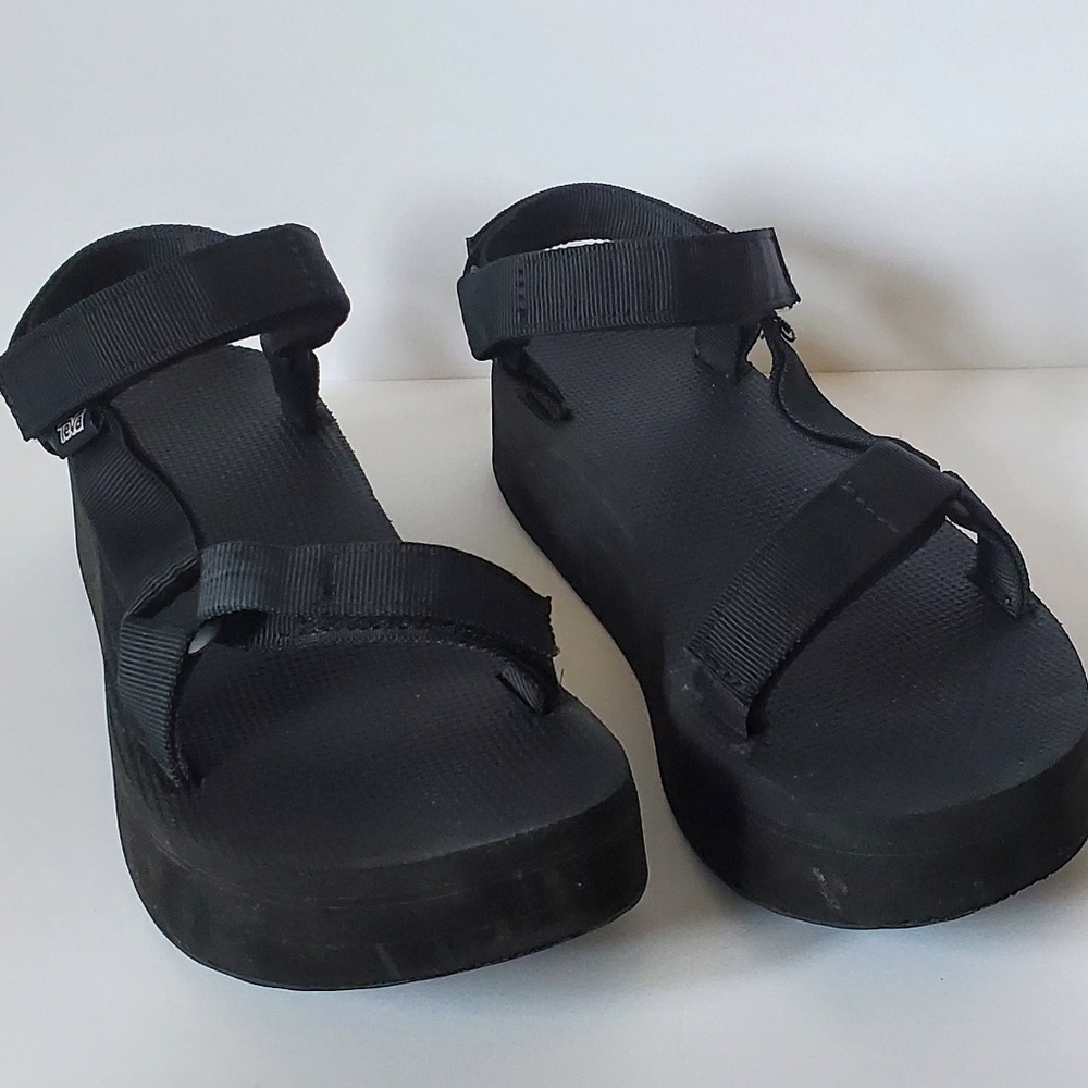 Teva Flatform Universal Sandals